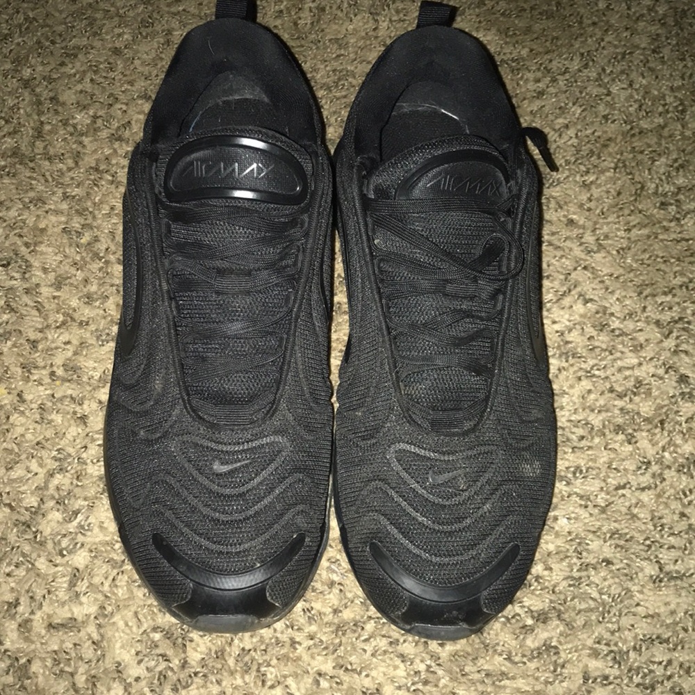 Men’s Nike 720 triple black